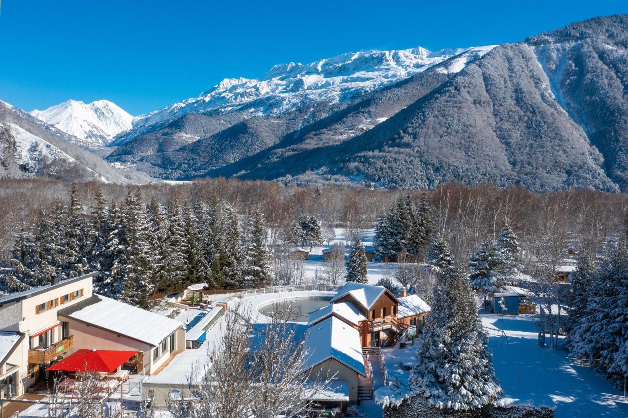 Camping Rcn Belledonne Le Bourg-dʼOisans Exterior foto