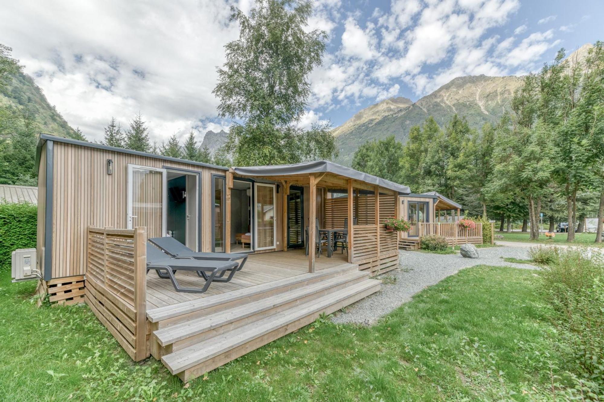 Camping Rcn Belledonne Le Bourg-dʼOisans Exterior foto
