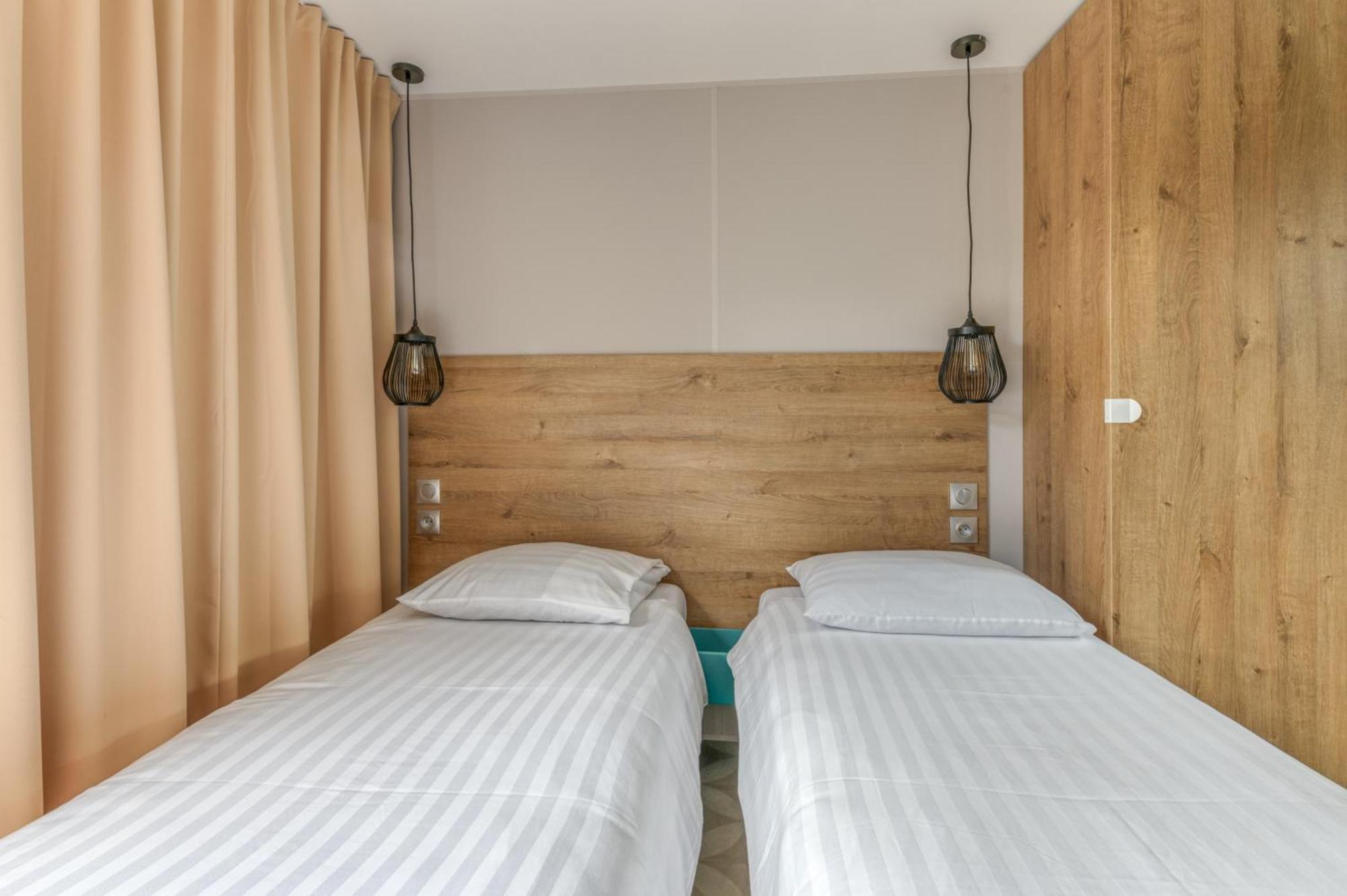 Camping Rcn Belledonne Le Bourg-dʼOisans Exterior foto
