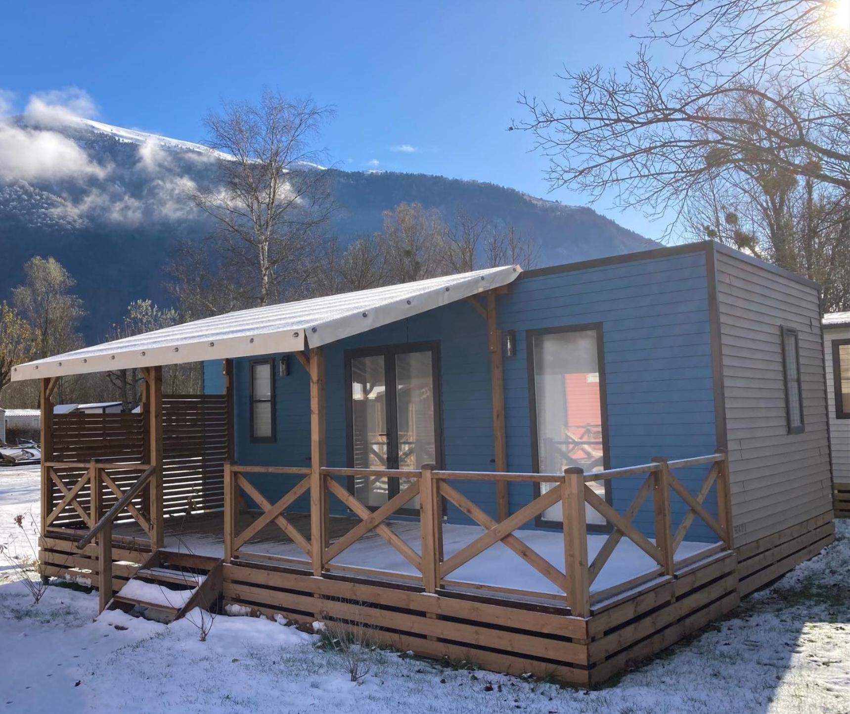 Camping Rcn Belledonne Le Bourg-dʼOisans Exterior foto