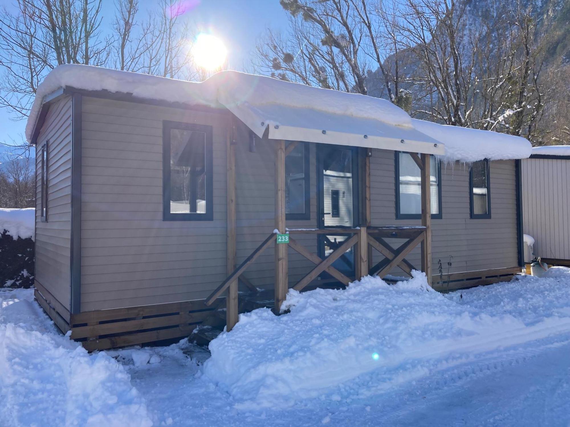 Camping Rcn Belledonne Le Bourg-dʼOisans Exterior foto